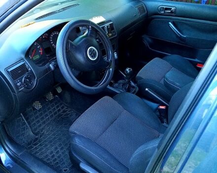 Серый Фольксваген Гольф, объемом двигателя 2 л и пробегом 205 тыс. км за 4200 $, фото 4 на Automoto.ua