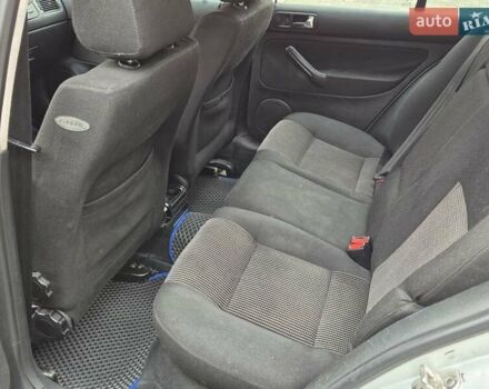 Серый Фольксваген Гольф, объемом двигателя 1.6 л и пробегом 330 тыс. км за 3200 $, фото 6 на Automoto.ua