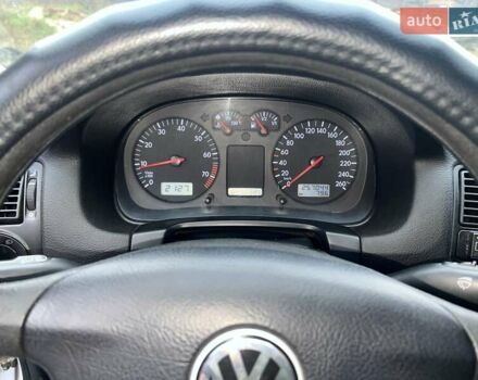 Серый Фольксваген Гольф, объемом двигателя 1.6 л и пробегом 250 тыс. км за 4300 $, фото 4 на Automoto.ua