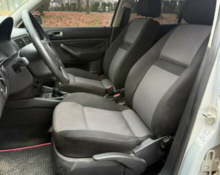 Серый Фольксваген Гольф, объемом двигателя 1.6 л и пробегом 200 тыс. км за 3300 $, фото 10 на Automoto.ua