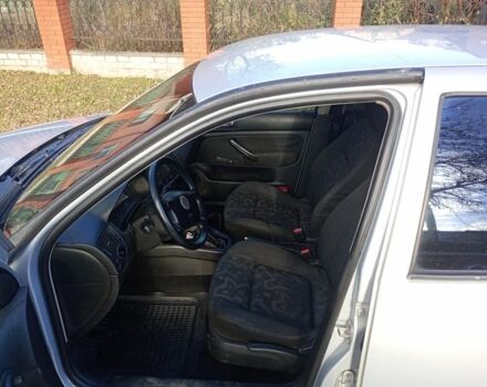 Серый Фольксваген Гольф, объемом двигателя 1.6 л и пробегом 240 тыс. км за 2950 $, фото 4 на Automoto.ua