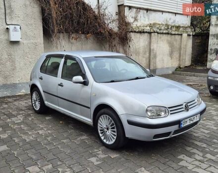 Серый Фольксваген Гольф, объемом двигателя 1.6 л и пробегом 330 тыс. км за 3200 $, фото 2 на Automoto.ua