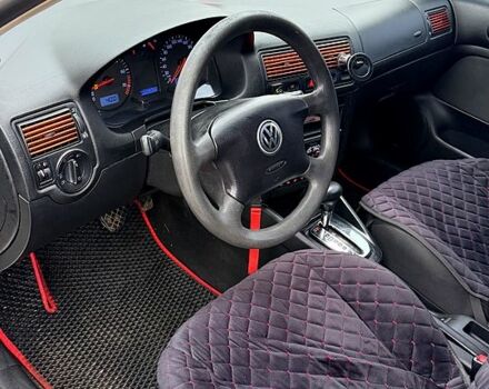 Серый Фольксваген Гольф, объемом двигателя 1.6 л и пробегом 318 тыс. км за 4900 $, фото 11 на Automoto.ua