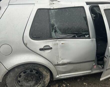 Серый Фольксваген Гольф, объемом двигателя 1.6 л и пробегом 213 тыс. км за 1200 $, фото 2 на Automoto.ua