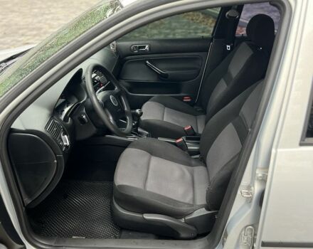 Серый Фольксваген Гольф, объемом двигателя 1.6 л и пробегом 263 тыс. км за 4000 $, фото 8 на Automoto.ua