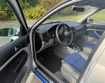 Серый Фольксваген Гольф, объемом двигателя 1.6 л и пробегом 251 тыс. км за 3950 $, фото 6 на Automoto.ua