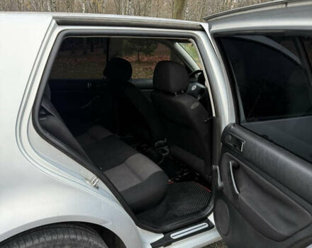 Серый Фольксваген Гольф, объемом двигателя 1.6 л и пробегом 200 тыс. км за 3300 $, фото 16 на Automoto.ua