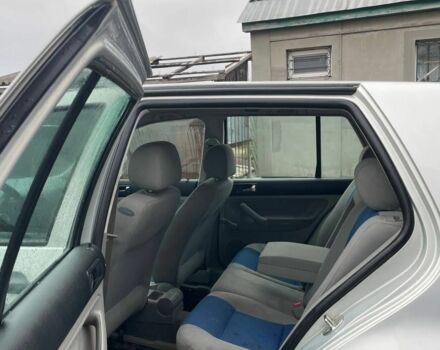 Серый Фольксваген Гольф, объемом двигателя 1.6 л и пробегом 370 тыс. км за 3850 $, фото 4 на Automoto.ua