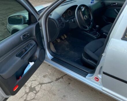 Серый Фольксваген Гольф, объемом двигателя 1.6 л и пробегом 239 тыс. км за 4200 $, фото 5 на Automoto.ua