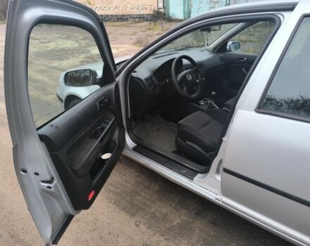 Серый Фольксваген Гольф, объемом двигателя 2 л и пробегом 312 тыс. км за 1700 $, фото 5 на Automoto.ua