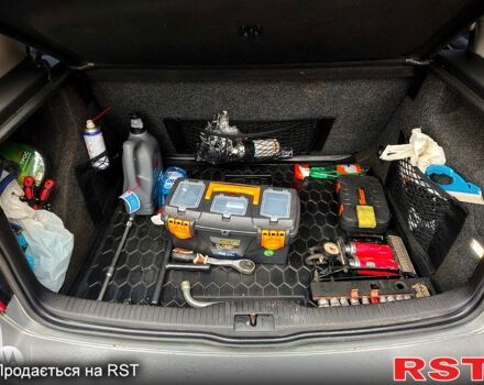 Серый Фольксваген Гольф, объемом двигателя 1.4 л и пробегом 212 тыс. км за 3600 $, фото 11 на Automoto.ua