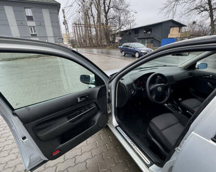 Серый Фольксваген Гольф, объемом двигателя 1.39 л и пробегом 260 тыс. км за 3300 $, фото 5 на Automoto.ua