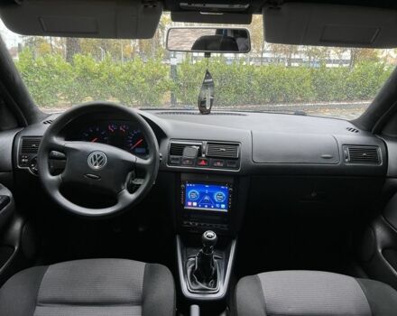 Серый Фольксваген Гольф, объемом двигателя 1.6 л и пробегом 263 тыс. км за 4000 $, фото 7 на Automoto.ua