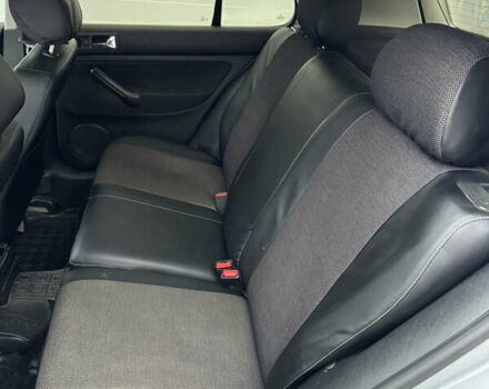 Сірий Фольксваген Гольф, об'ємом двигуна 1.39 л та пробігом 242 тис. км за 4250 $, фото 12 на Automoto.ua