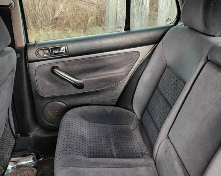 Серый Фольксваген Гольф, объемом двигателя 1.6 л и пробегом 420 тыс. км за 2500 $, фото 1 на Automoto.ua