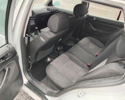 Серый Фольксваген Гольф, объемом двигателя 1.8 л и пробегом 313 тыс. км за 1550 $, фото 8 на Automoto.ua