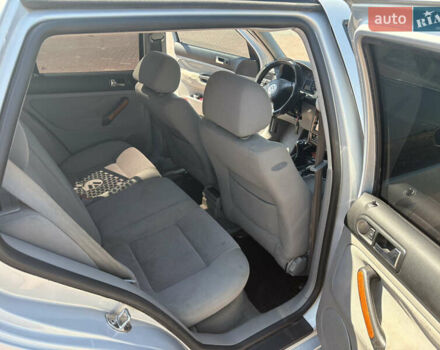 Серый Фольксваген Гольф, объемом двигателя 1.6 л и пробегом 270 тыс. км за 3500 $, фото 6 на Automoto.ua