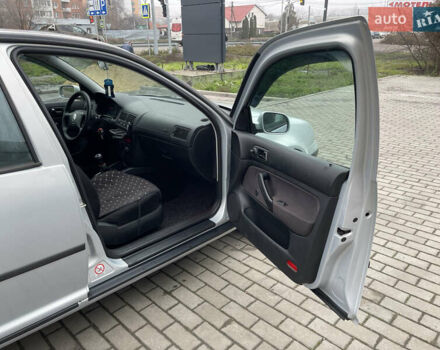 Сірий Фольксваген Гольф, об'ємом двигуна 1.39 л та пробігом 264 тис. км за 3999 $, фото 20 на Automoto.ua