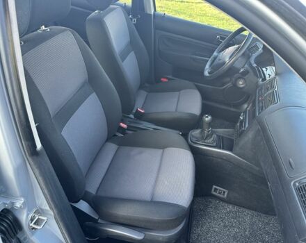 Серый Фольксваген Гольф, объемом двигателя 1.6 л и пробегом 154 тыс. км за 4699 $, фото 12 на Automoto.ua