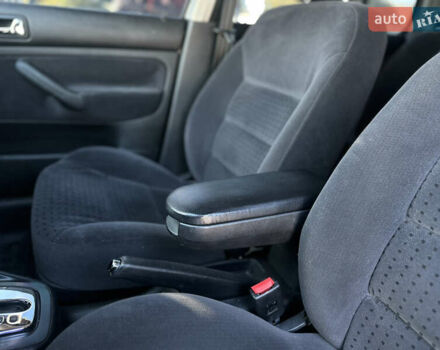 Сірий Фольксваген Гольф, об'ємом двигуна 1.98 л та пробігом 156 тис. км за 5000 $, фото 26 на Automoto.ua