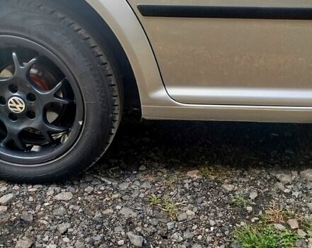 Серый Фольксваген Гольф, объемом двигателя 1.9 л и пробегом 236 тыс. км за 4950 $, фото 4 на Automoto.ua