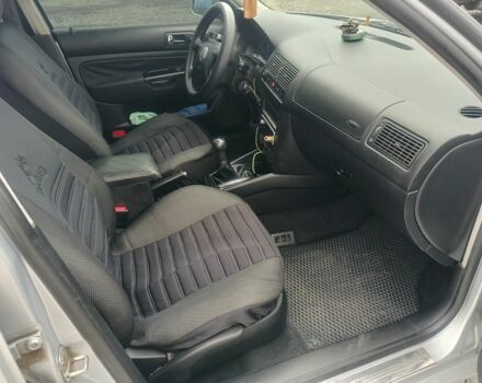 Серый Фольксваген Гольф, объемом двигателя 1.9 л и пробегом 405 тыс. км за 2386 $, фото 11 на Automoto.ua