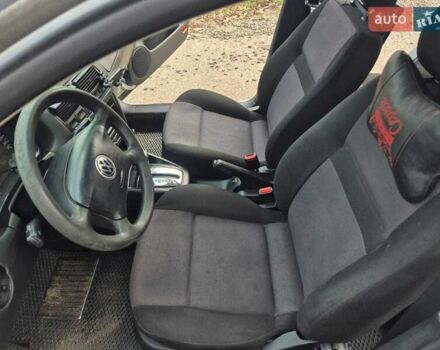 Серый Фольксваген Гольф, объемом двигателя 1.6 л и пробегом 333 тыс. км за 4700 $, фото 16 на Automoto.ua