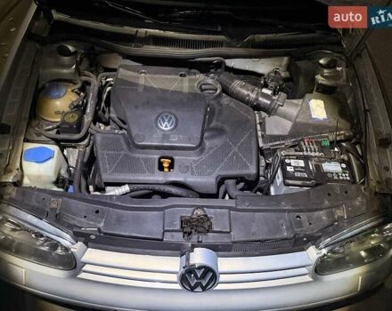 Серый Фольксваген Гольф, объемом двигателя 1.6 л и пробегом 311 тыс. км за 4300 $, фото 3 на Automoto.ua