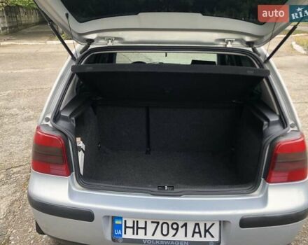 Серый Фольксваген Гольф, объемом двигателя 1.6 л и пробегом 277 тыс. км за 4850 $, фото 1 на Automoto.ua