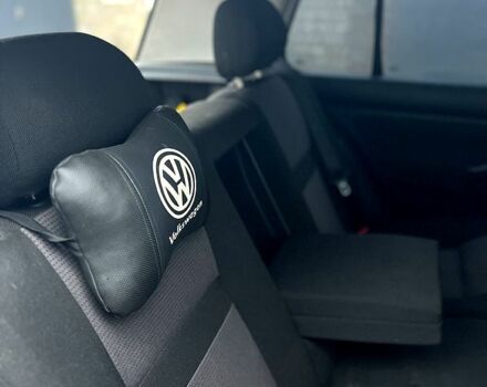 Фольксваген Гольф 2000 в Бару на Automoto.ua Серый Фольксваген Гольф, объемом двигателя 1.6 л и пробегом 167 тыс. км за 4500 $, фото 4 на Automoto.ua