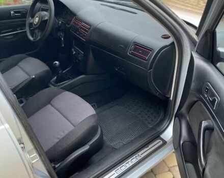 Сірий Фольксваген Гольф, об'ємом двигуна 1.6 л та пробігом 369 тис. км за 3999 $, фото 8 на Automoto.ua