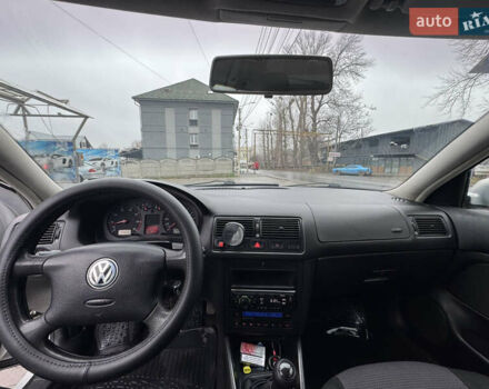 Серый Фольксваген Гольф, объемом двигателя 1.39 л и пробегом 260 тыс. км за 3300 $, фото 6 на Automoto.ua