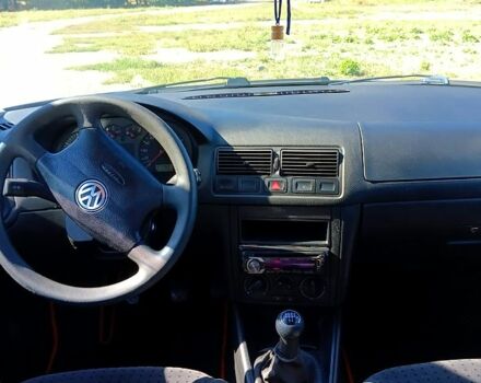 Серый Фольксваген Гольф, объемом двигателя 1.4 л и пробегом 54 тыс. км за 4200 $, фото 4 на Automoto.ua