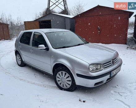 Серый Фольксваген Гольф, объемом двигателя 1.39 л и пробегом 245 тыс. км за 2750 $, фото 3 на Automoto.ua