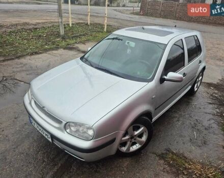 Серый Фольксваген Гольф, объемом двигателя 1.6 л и пробегом 333 тыс. км за 4700 $, фото 1 на Automoto.ua