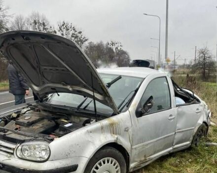 Серый Фольксваген Гольф, объемом двигателя 1.6 л и пробегом 234 тыс. км за 1500 $, фото 3 на Automoto.ua