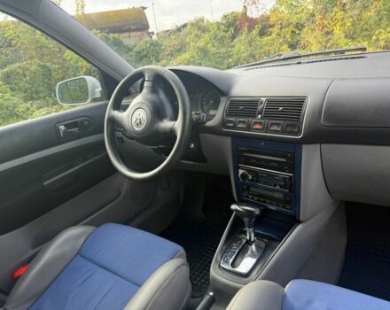 Серый Фольксваген Гольф, объемом двигателя 1.6 л и пробегом 251 тыс. км за 3950 $, фото 4 на Automoto.ua