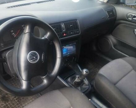 Серый Фольксваген Гольф, объемом двигателя 1.39 л и пробегом 270 тыс. км за 3700 $, фото 12 на Automoto.ua