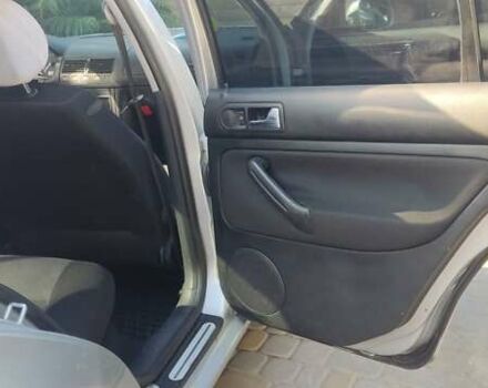 Серый Фольксваген Гольф, объемом двигателя 1.6 л и пробегом 228 тыс. км за 4500 $, фото 11 на Automoto.ua