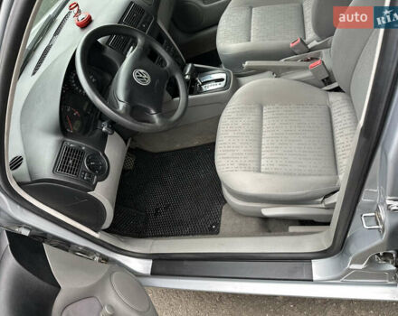 Серый Фольксваген Гольф, объемом двигателя 1.6 л и пробегом 148 тыс. км за 4950 $, фото 19 на Automoto.ua