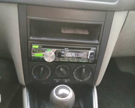 Сірий Фольксваген Гольф, об'ємом двигуна 1.39 л та пробігом 155 тис. км за 3999 $, фото 24 на Automoto.ua