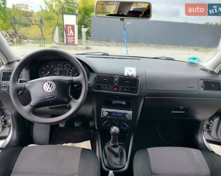 Серый Фольксваген Гольф, объемом двигателя 1.39 л и пробегом 225 тыс. км за 3999 $, фото 21 на Automoto.ua