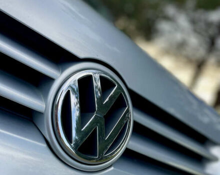 Сірий Фольксваген Гольф, об'ємом двигуна 1.6 л та пробігом 200 тис. км за 4399 $, фото 6 на Automoto.ua