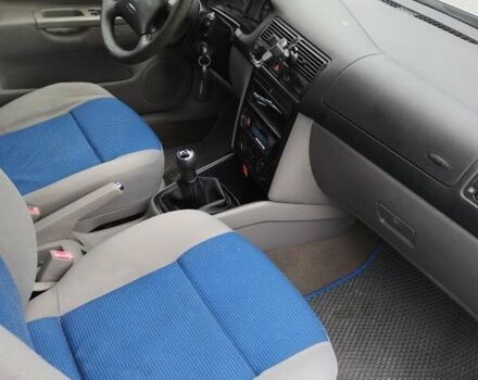 Фольксваген Гольф 2001 у Вінниці на Automoto.ua Сірий Фольксваген Гольф, об'ємом двигуна 1.6 л та пробігом 245 тис. км за 5000 $, фото 6 на Automoto.ua