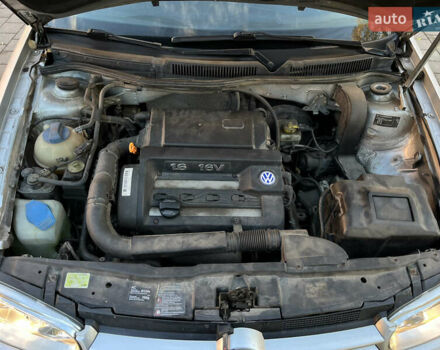 Серый Фольксваген Гольф, объемом двигателя 1.6 л и пробегом 260 тыс. км за 4400 $, фото 32 на Automoto.ua