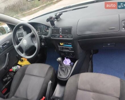 Фольксваген Гольф 2001 у Вінниці на Automoto.ua Сірий Фольксваген Гольф, об'ємом двигуна 1.39 л та пробігом 207 тис. км за 4000 $, фото 12 на Automoto.ua