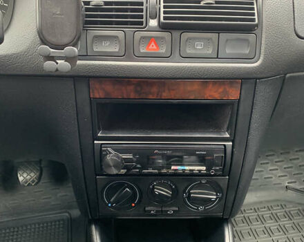 Серый Фольксваген Гольф, объемом двигателя 1.39 л и пробегом 170 тыс. км за 4500 $, фото 13 на Automoto.ua