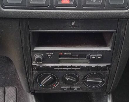 Серый Фольксваген Гольф, объемом двигателя 1.4 л и пробегом 198 тыс. км за 3800 $, фото 16 на Automoto.ua