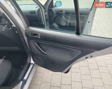 Серый Фольксваген Гольф, объемом двигателя 1.39 л и пробегом 225 тыс. км за 3999 $, фото 12 на Automoto.ua