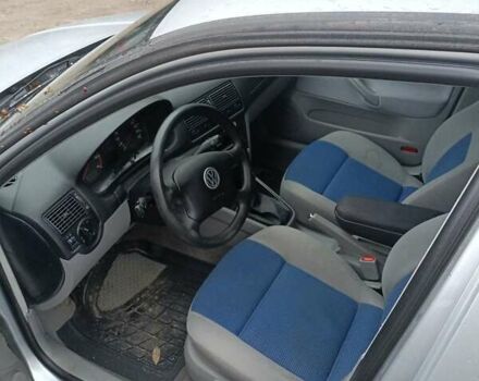 Серый Фольксваген Гольф, объемом двигателя 1.39 л и пробегом 235 тыс. км за 4000 $, фото 4 на Automoto.ua